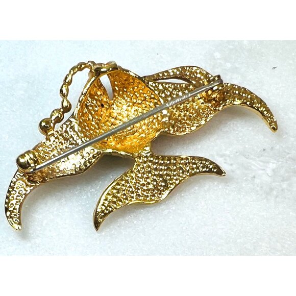 VTG Krementz Gold Overlay Angel Fish Green Gem eye maker signed twice 1.75" X 1" - Picture 5 of 9